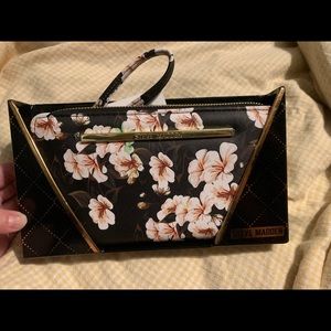NWT Steve Madden Floral Wristlet